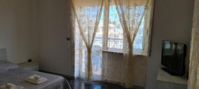 Jajo Apartament, Brindisi